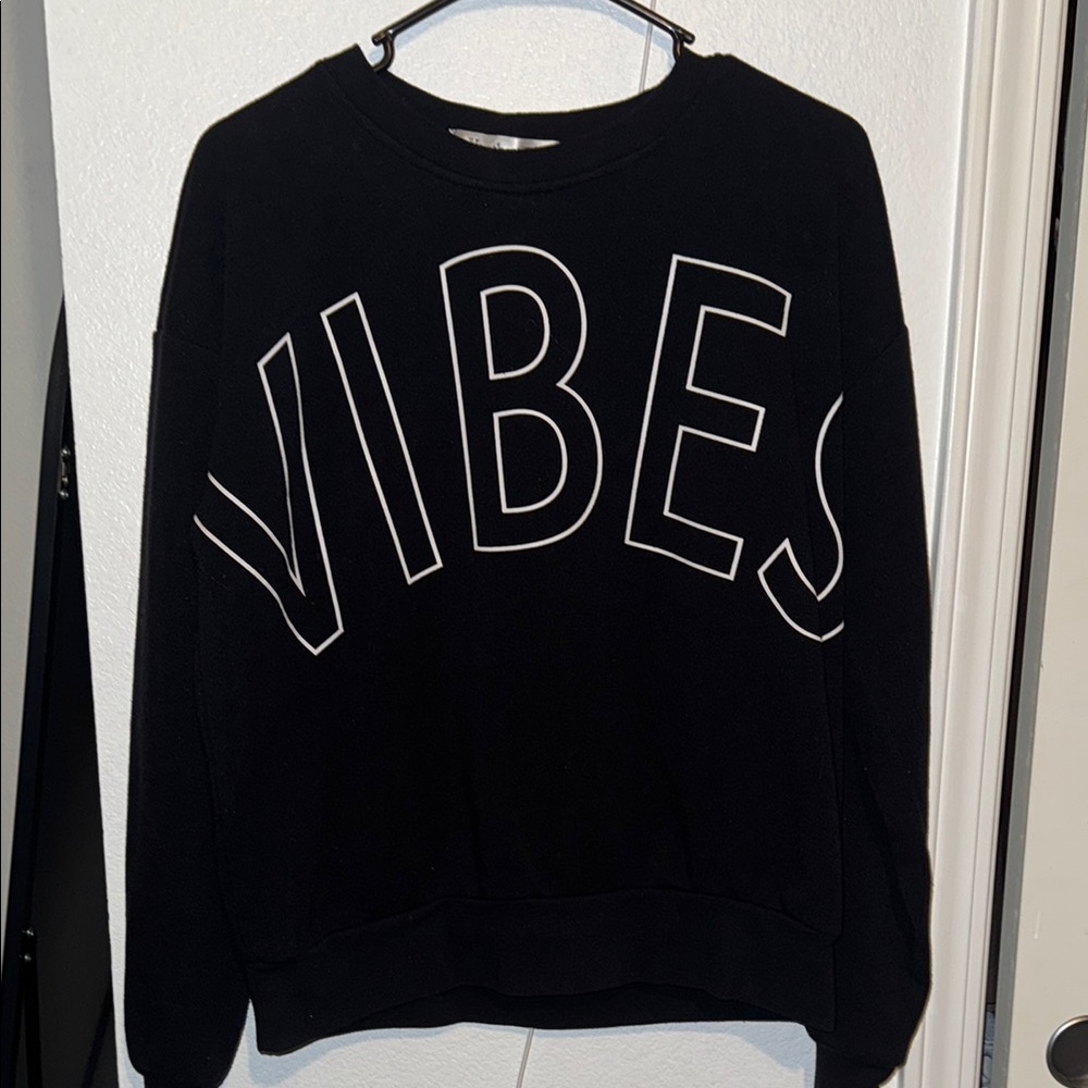 Black and White Graphic Crew Neck Sweater